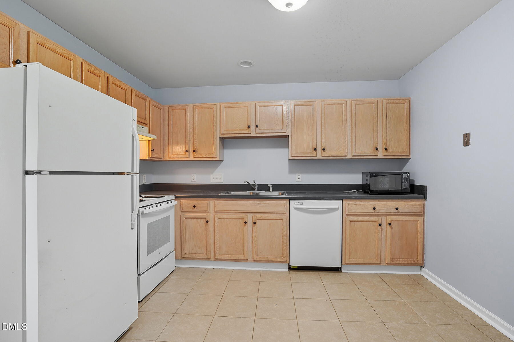 12 Red Lane Raleigh, NC 27606 - Photo 5 of 23 KitchenRedLane