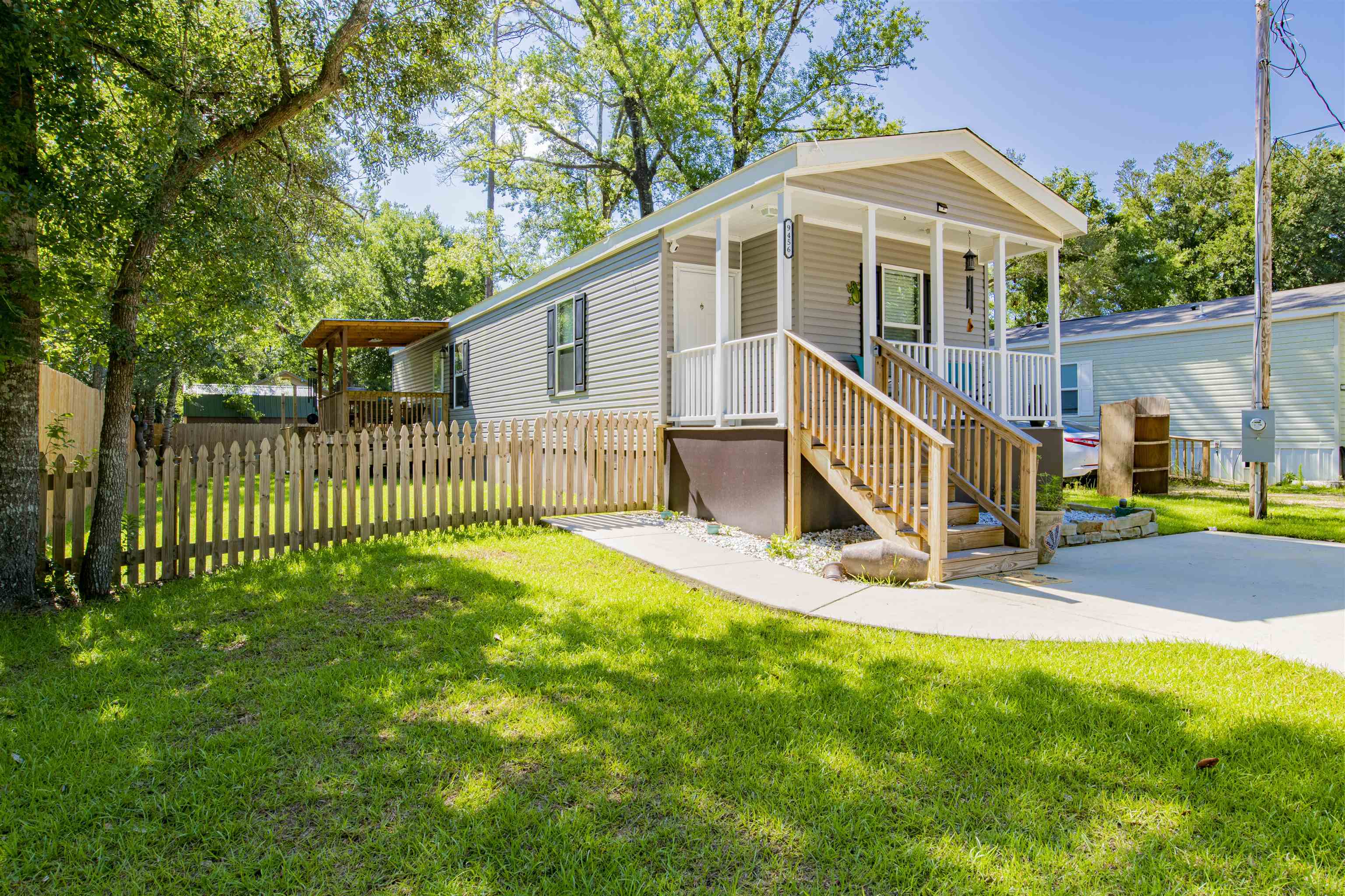 9456 Pinewood Avenue Elberta, AL 36530 - Photo 2 of 29