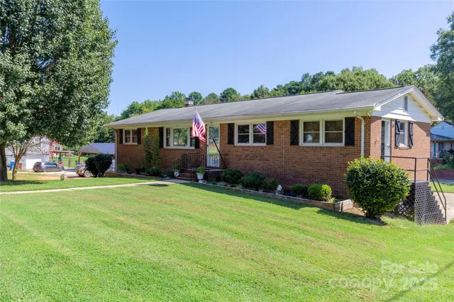 $325,000 | 504 Ridge Street, Albemarle, NC 28001