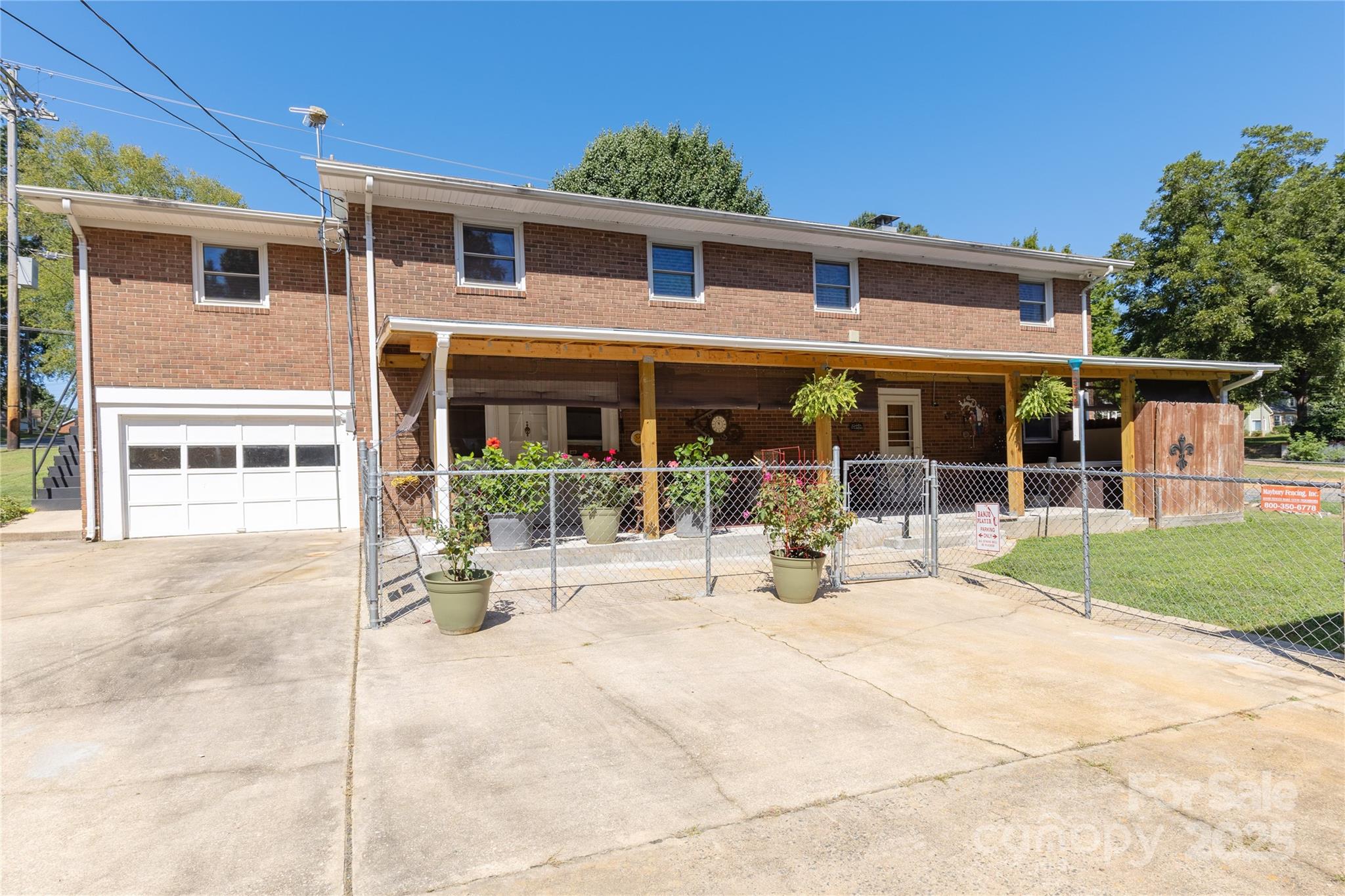 504 Ridge Street Albemarle, NC 28001 - Photo 2 of 34