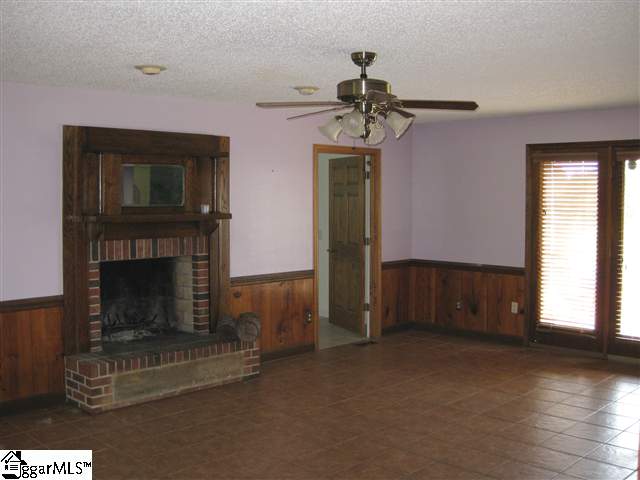 3661 State Rd S-30-40 Gray Court, SC 29645 - Photo 5 of 17 Gallery Image 5