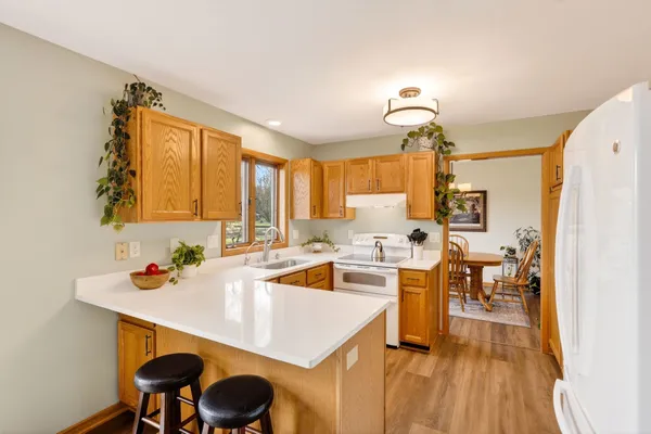 $499,900 | 434 South Burr Oak Avenue, Oregon, WI 53575