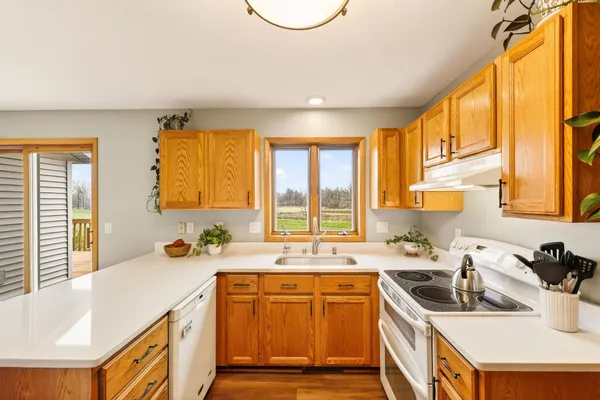 $499,900 | 434 South Burr Oak Avenue, Oregon, WI 53575