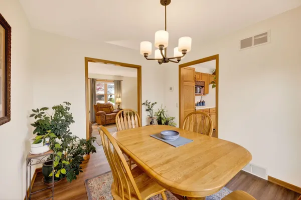 $499,900 | 434 South Burr Oak Avenue, Oregon, WI 53575