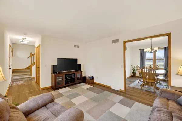 $499,900 | 434 South Burr Oak Avenue, Oregon, WI 53575