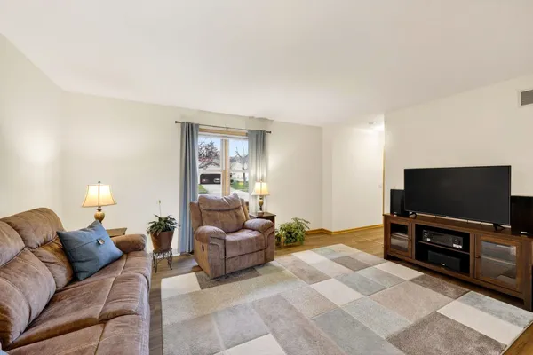 $499,900 | 434 South Burr Oak Avenue, Oregon, WI 53575