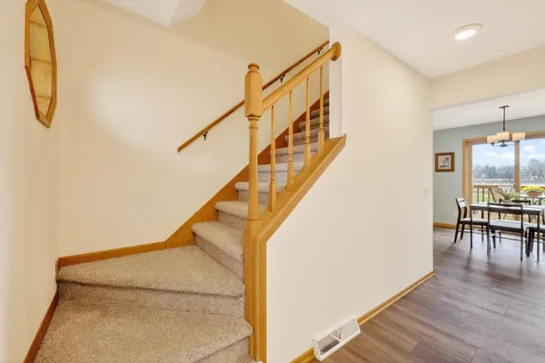 $499,900 | 434 South Burr Oak Avenue, Oregon, WI 53575