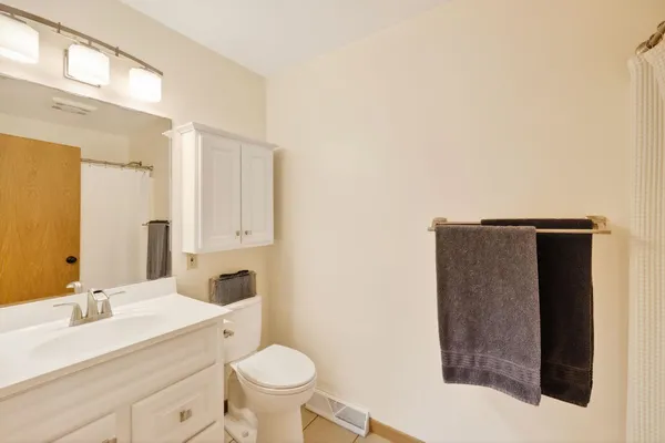 $499,900 | 434 South Burr Oak Avenue, Oregon, WI 53575