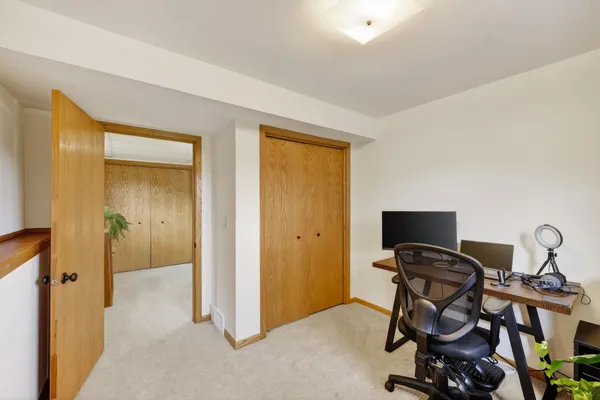 $499,900 | 434 South Burr Oak Avenue, Oregon, WI 53575