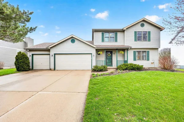 $499,900 | 434 South Burr Oak Avenue, Oregon, WI 53575