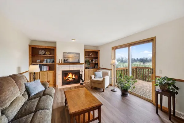 $499,900 | 434 South Burr Oak Avenue, Oregon, WI 53575