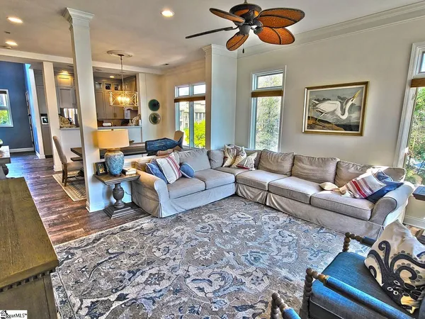 $995,000 | 323 Blue Water Way, West Union, SC 29696