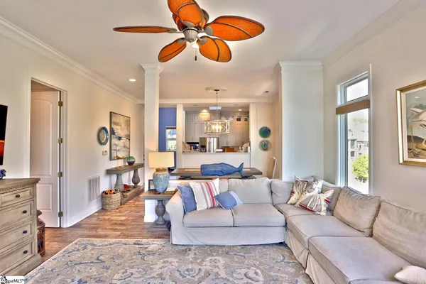 $995,000 | 323 Blue Water Way, West Union, SC 29696