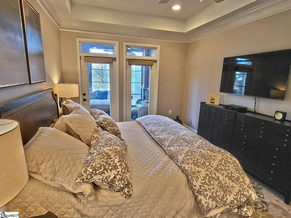 $995,000 | 323 Blue Water Way, West Union, SC 29696