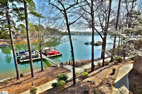$995,000 | 323 Blue Water Way, West Union, SC 29696