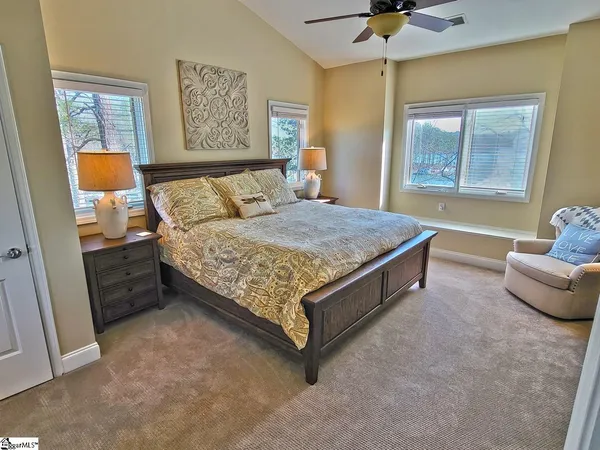 $995,000 | 323 Blue Water Way, West Union, SC 29696