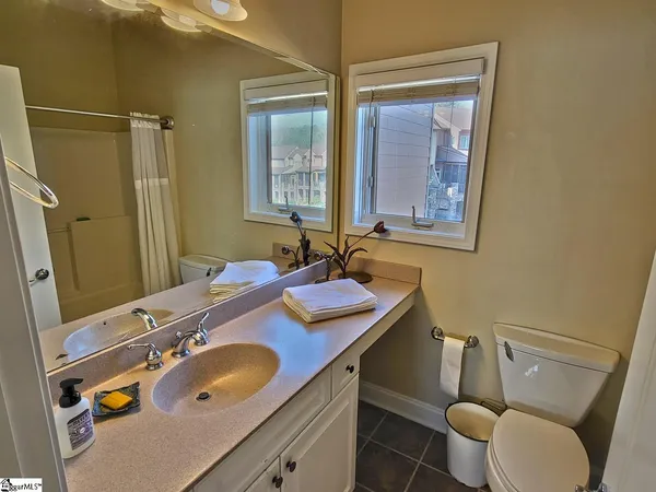 $995,000 | 323 Blue Water Way, West Union, SC 29696