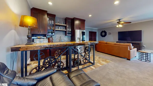 $995,000 | 323 Blue Water Way, West Union, SC 29696