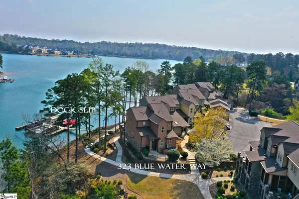 $995,000 | 323 Blue Water Way, West Union, SC 29696