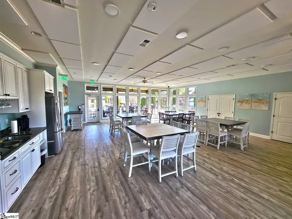 $995,000 | 323 Blue Water Way, West Union, SC 29696