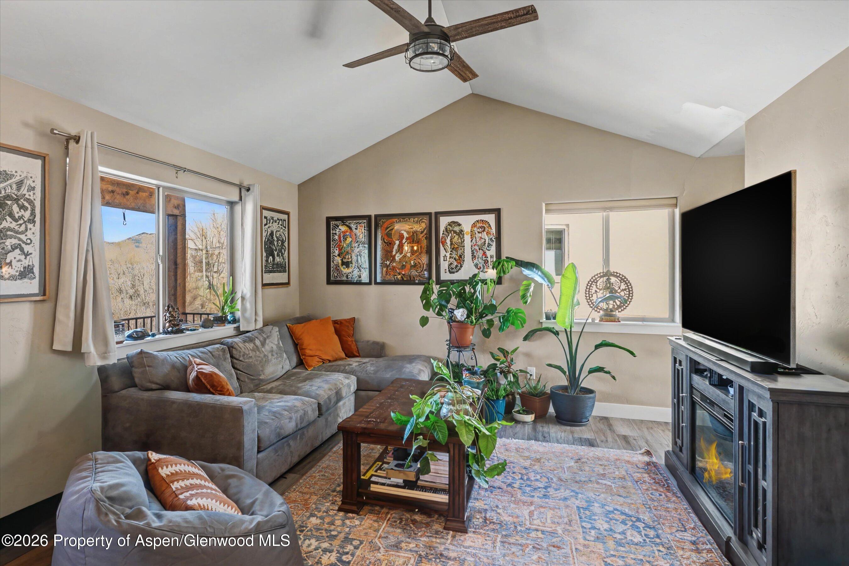 05-157WillowCir_26012805