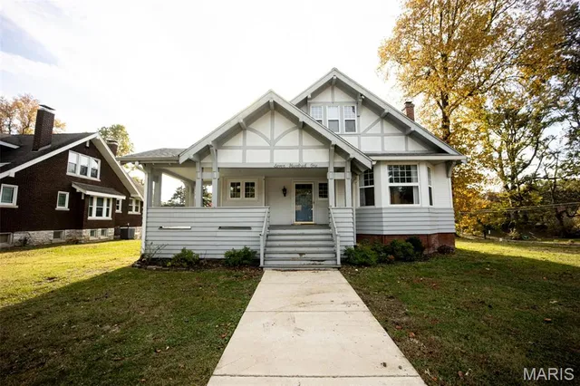 $310,000 | 701 Forest Avenue, Belleville, IL 62220