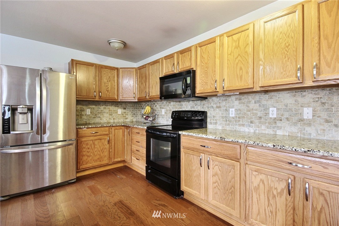 4004 154th Place Southeast Bothell, WA 98012 - Photo 11 of 24