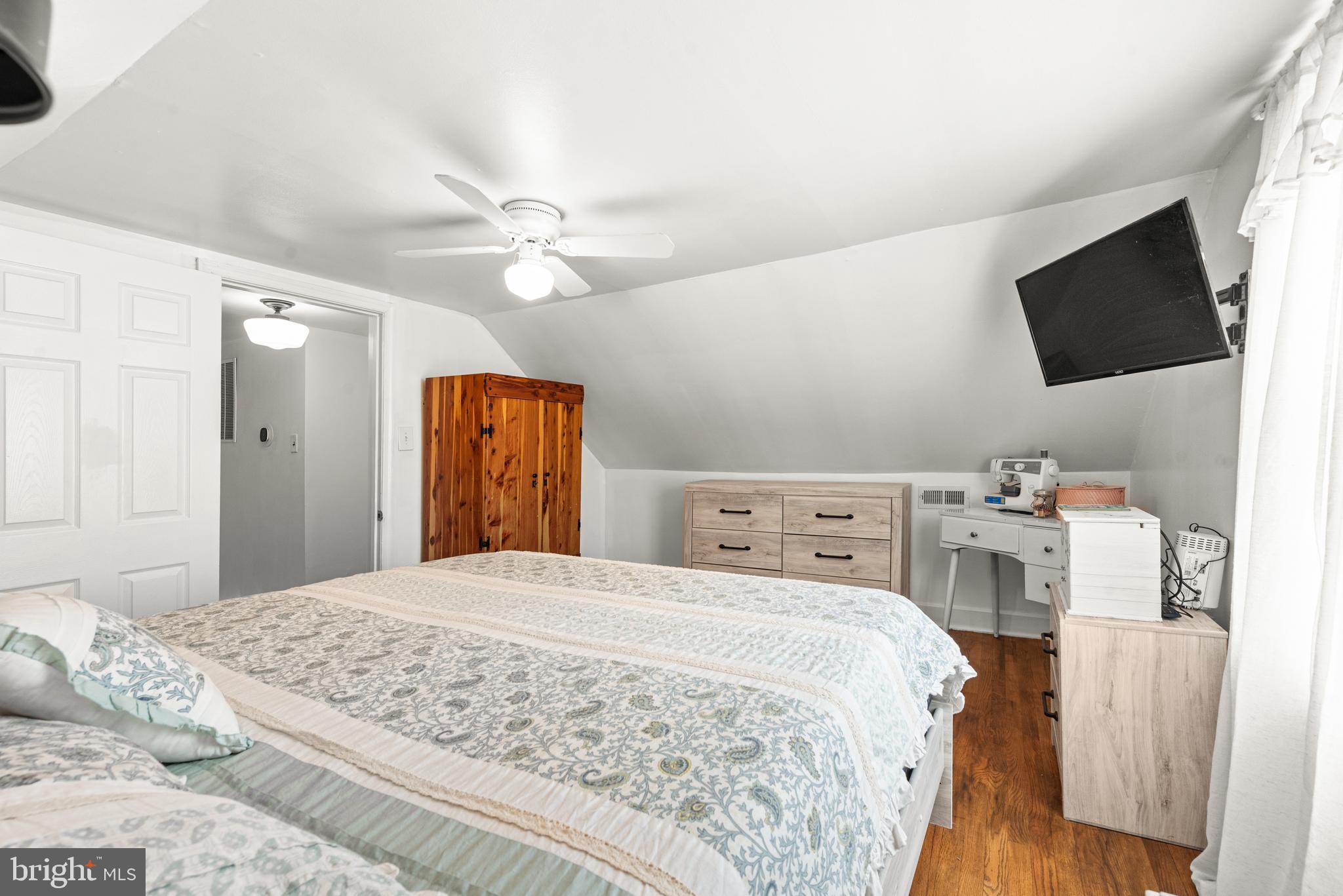 8011 Shore Road Baltimore, MD 21219 - Photo 26 of 39 Gallery Image 26