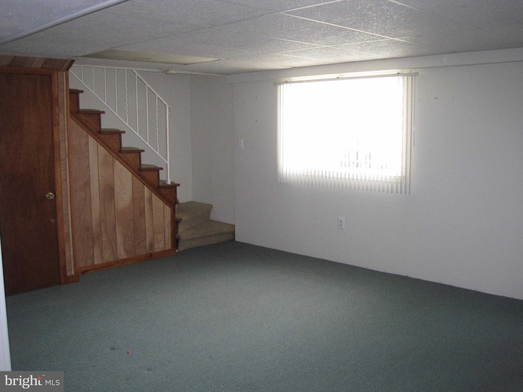 10012 Magledt Road Baltimore, MD 21234 - Photo 10 of 18 FAMILY ROOM - PLENTY OF NATURAL LIGHT!