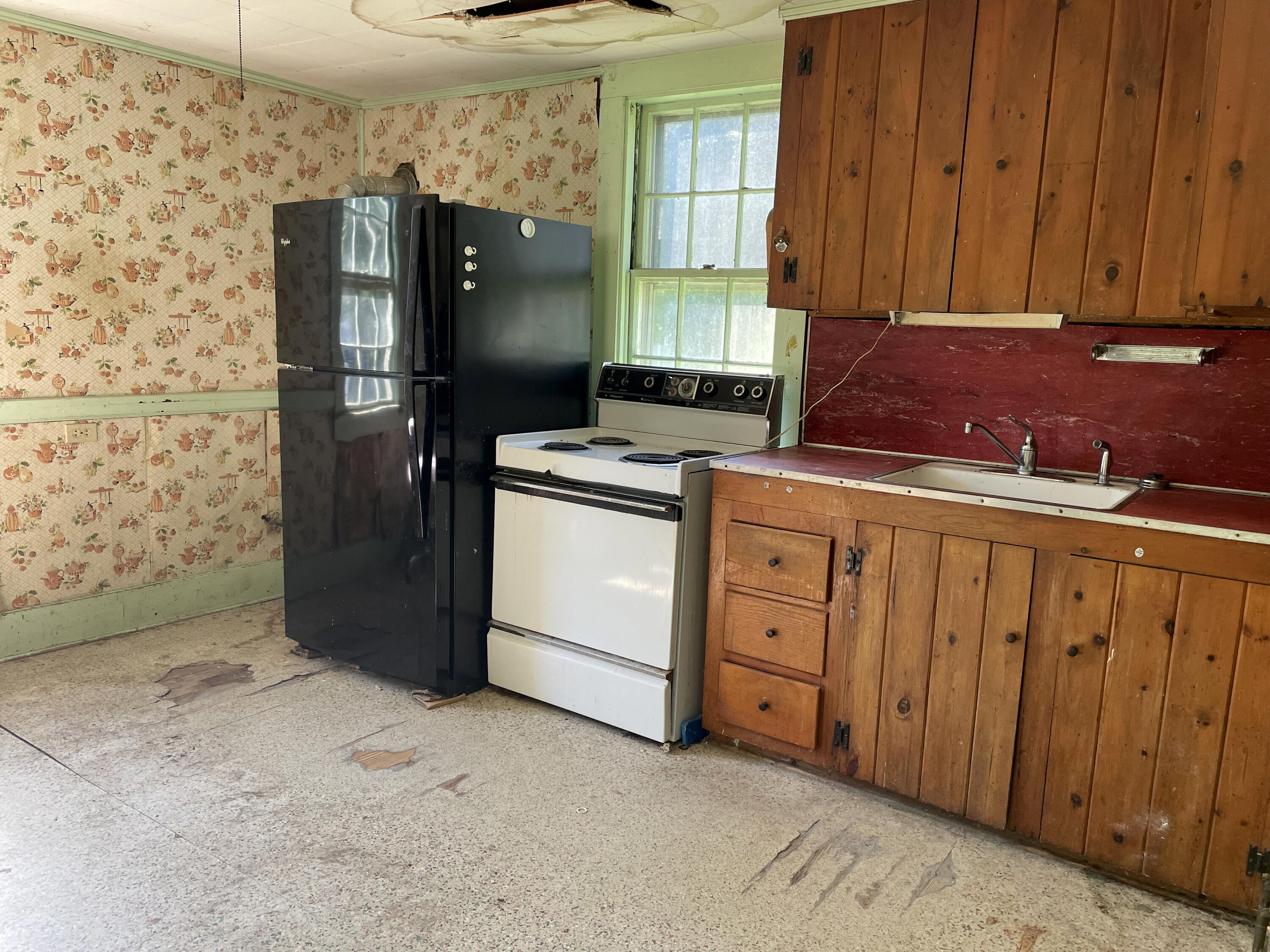 198 Sisson Road Harwich, MA 02645 - Photo 3 of 15 Kitchen