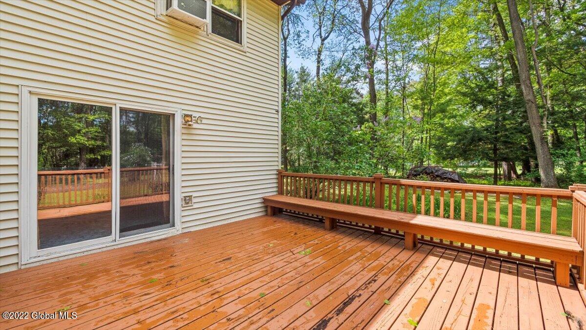 63 Paradowski Road Schenectady, NY 12302 - Photo 10 of 35 11-P1000308
