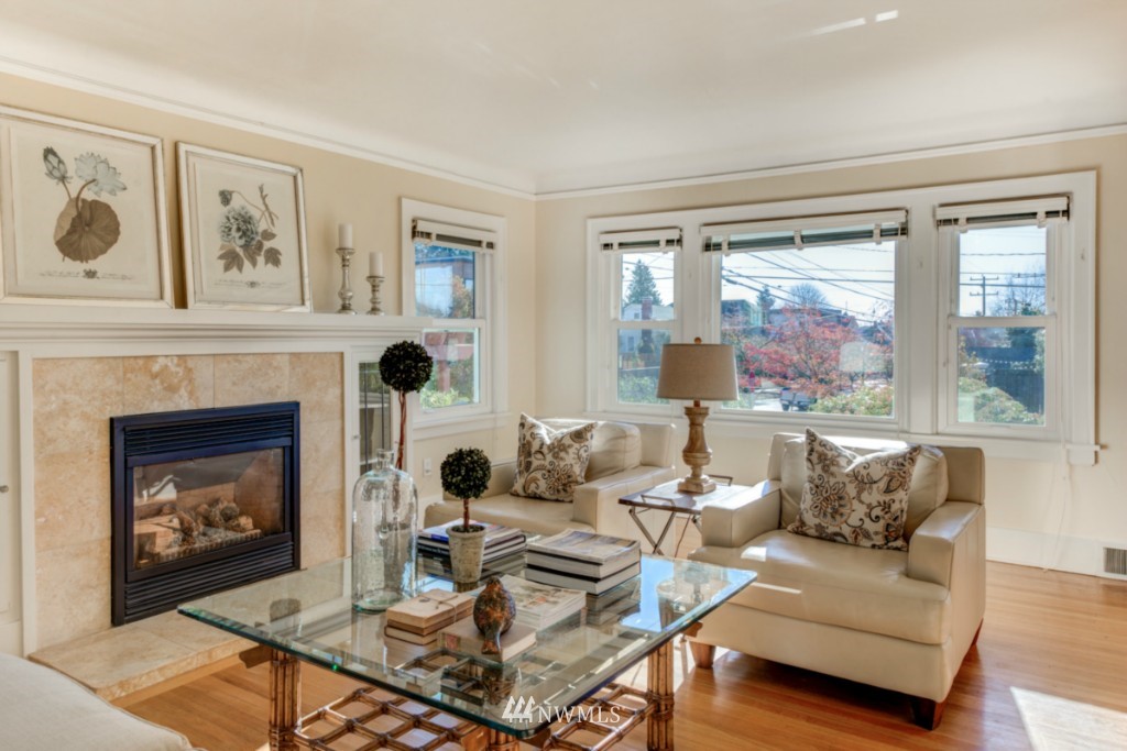 556 North 83rd Street Seattle, WA 98103 - Photo 3 of 25 Gallery Image 3