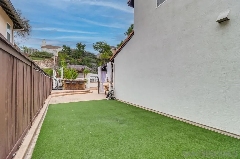 2567 View Trail Court Chula Vista, CA 91914 - Photo 51 of 55 a view of yard from a corridor