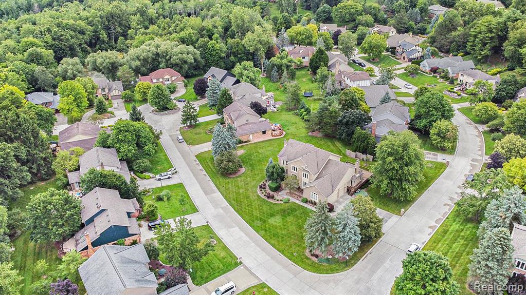 926 Stanford Circle Rochester Hills, MI 48309 - Photo 39 of 46
