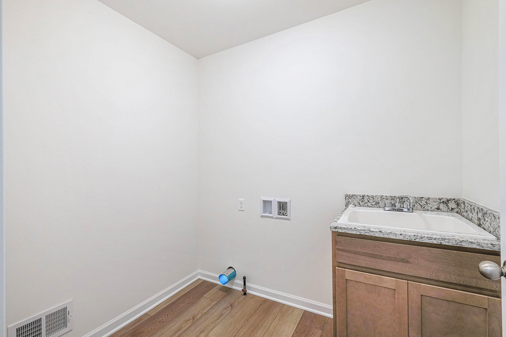 5391 Swan Drive Burton, MI 48509 - Photo 11 of 24 008_file_969