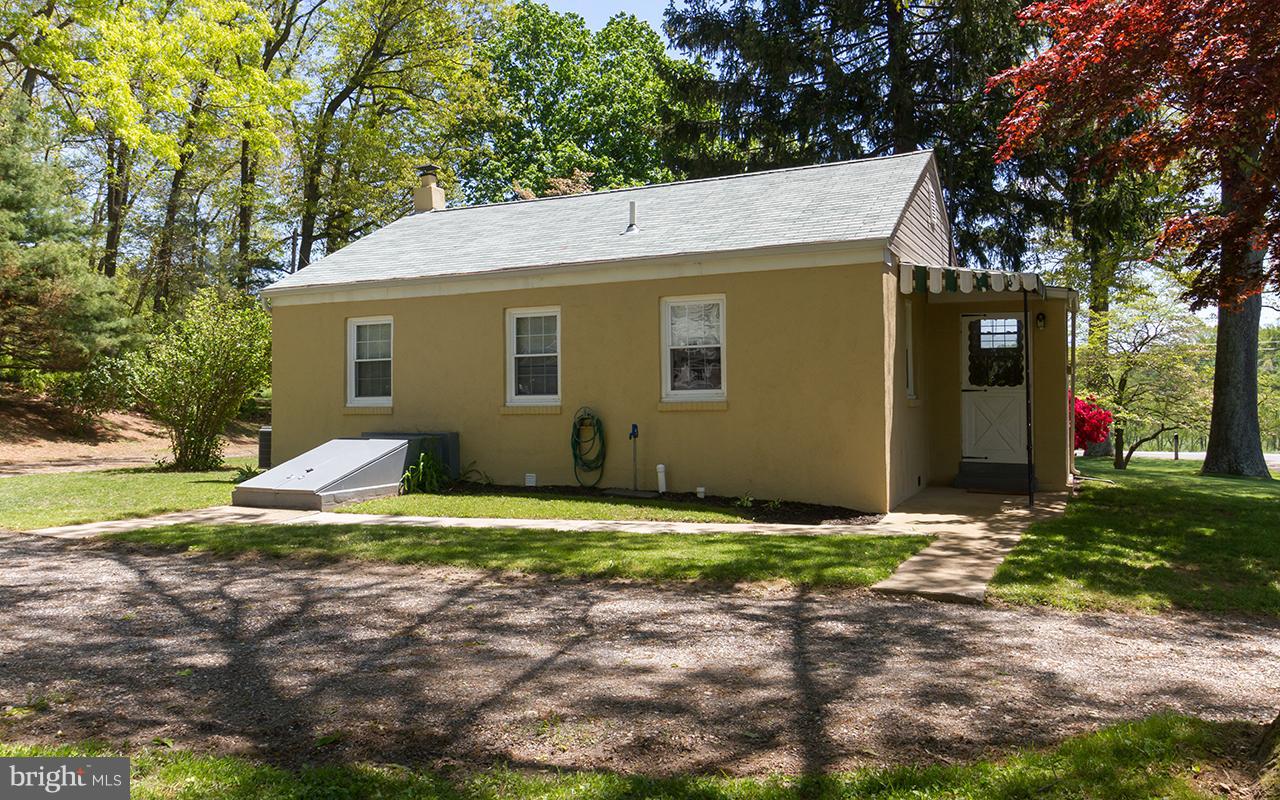 20614 West Liberty Road White Hall, MD 21161 - Photo 8 of 28 Exterior (General)