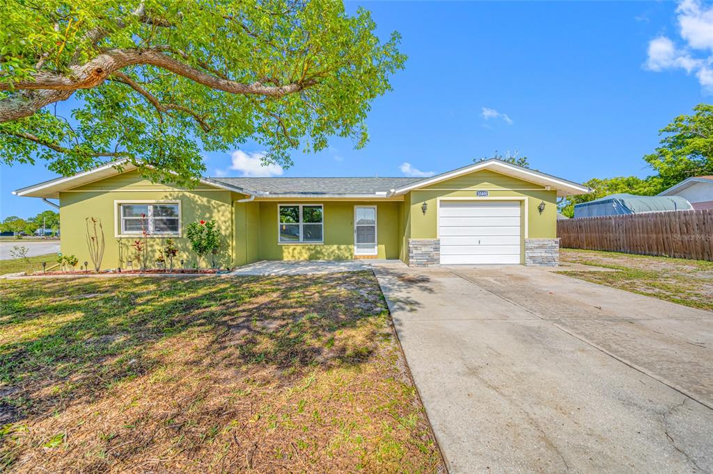 10400 Alice M Court Port Richey, FL 34668 - Photo 6 of 54