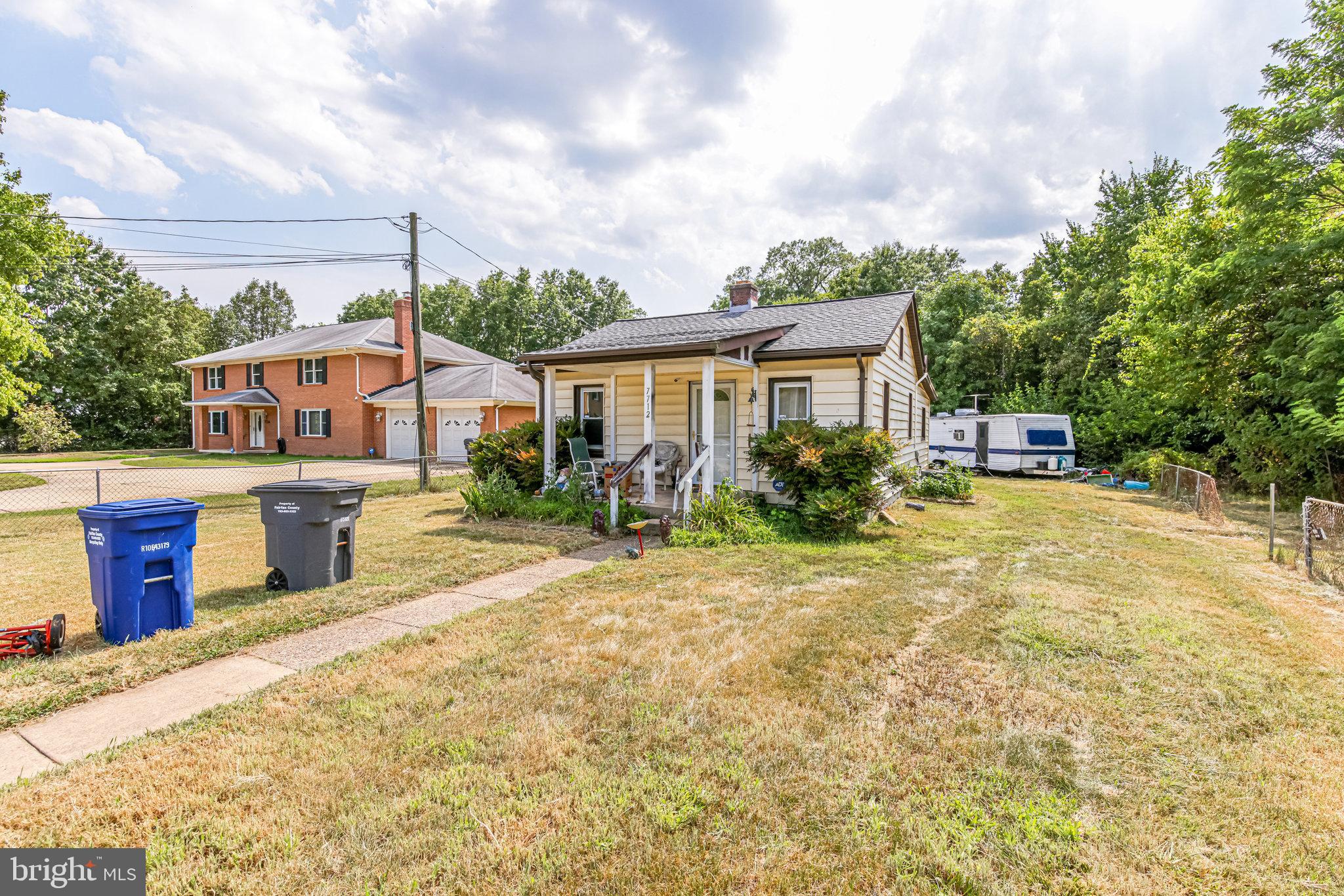 7712 Fordson Road Alexandria, VA 22306 - Photo 3 of 10 Gallery Image 3