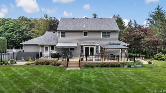 $995,000 | 181 Landing Lane, Baiting Hollow, NY 11933