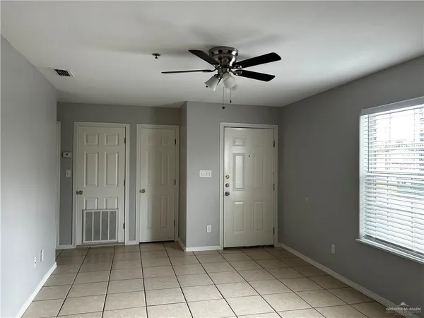 $825 | 2901 Whitewing Avenue, Unit 3, McAllen, TX 78501