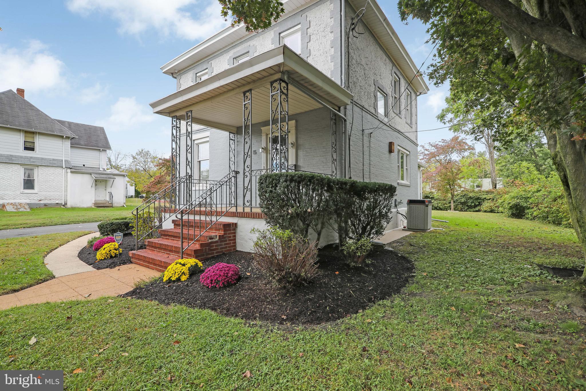 15 Gibbsboro Road Clementon, NJ 08021 - Photo 3 of 48