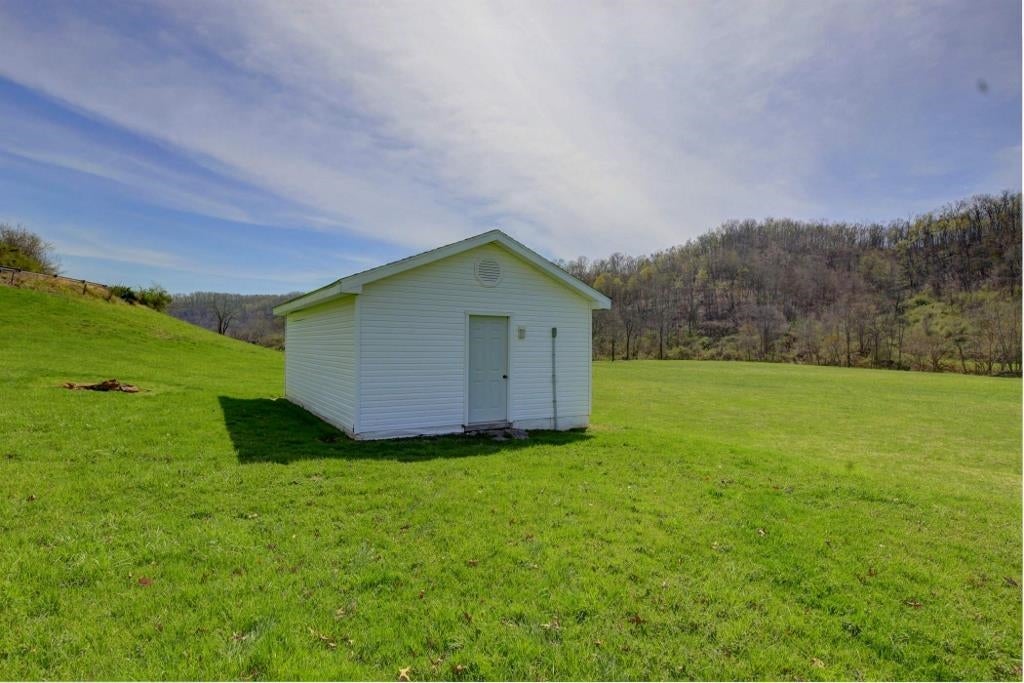 2148 Beech Fork Road Lavalette, WV 25535 - Photo 9 of 32 Gallery Image 9