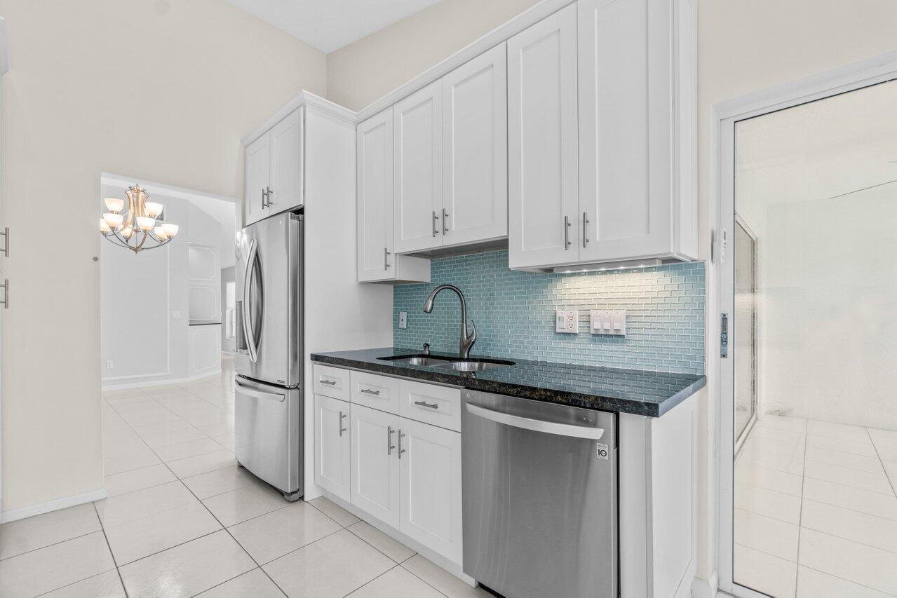 17050 Emile Street, Unit 6 Boca Raton, FL 33487 - Photo 12 of 27 012-17050EmileStreet-BocaRaton-FL-33487-