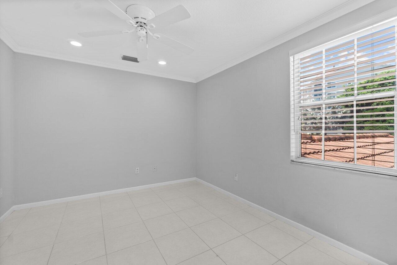 17050 Emile Street, Unit 6 Boca Raton, FL 33487 - Photo 16 of 27 016-17050EmileStreet-BocaRaton-FL-33487-