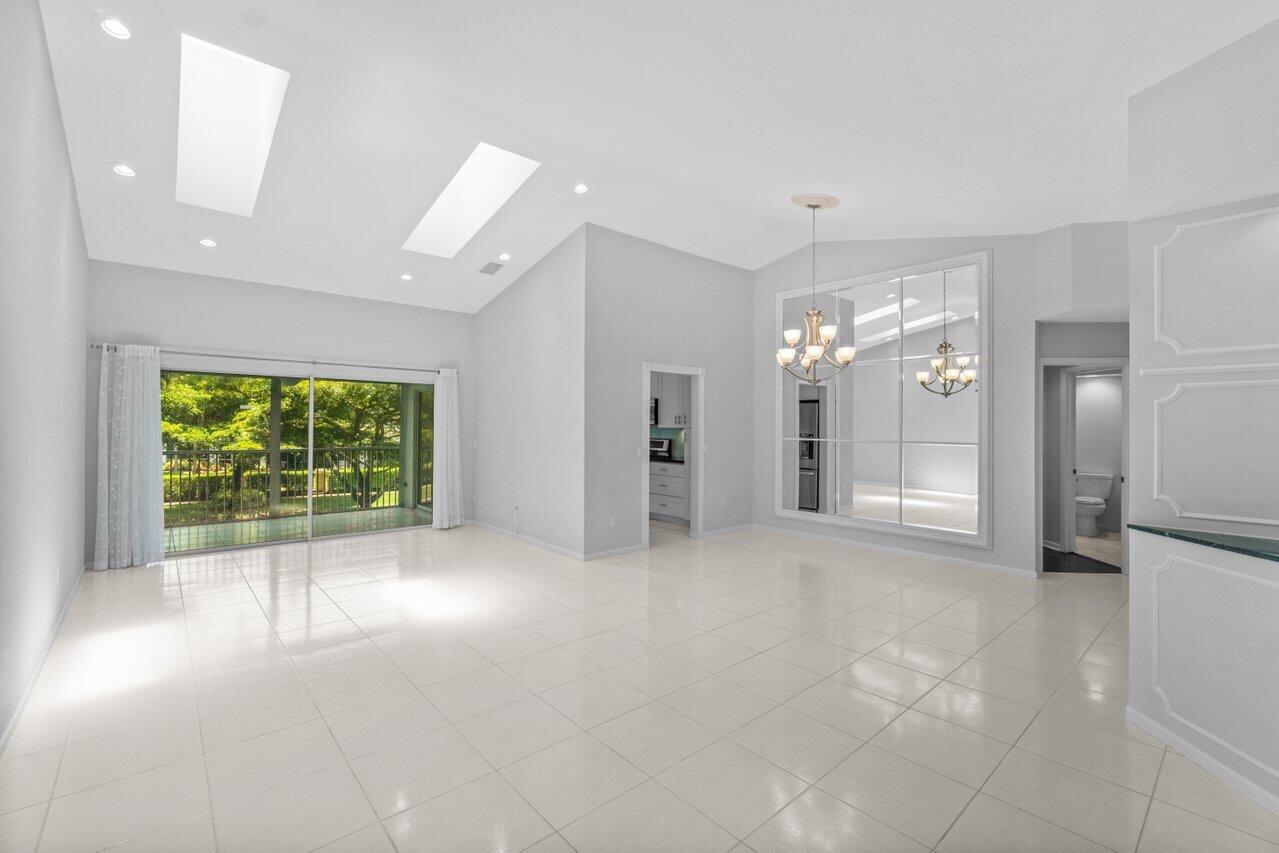 17050 Emile Street, Unit 6 Boca Raton, FL 33487 - Photo 8 of 27 008-17050EmileStreet-BocaRaton-FL-33487-