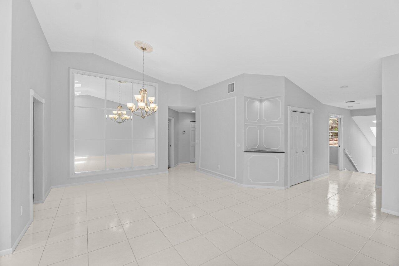 17050 Emile Street, Unit 6 Boca Raton, FL 33487 - Photo 9 of 27 009-17050EmileStreet-BocaRaton-FL-33487-