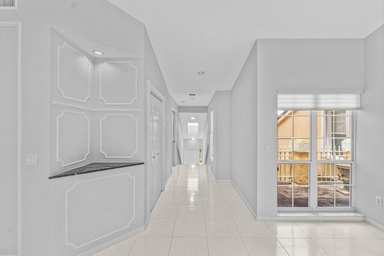 17050 Emile Street, Unit 6 Boca Raton, FL 33487 - Photo 10 of 27 010-17050EmileStreet-BocaRaton-FL-33487-