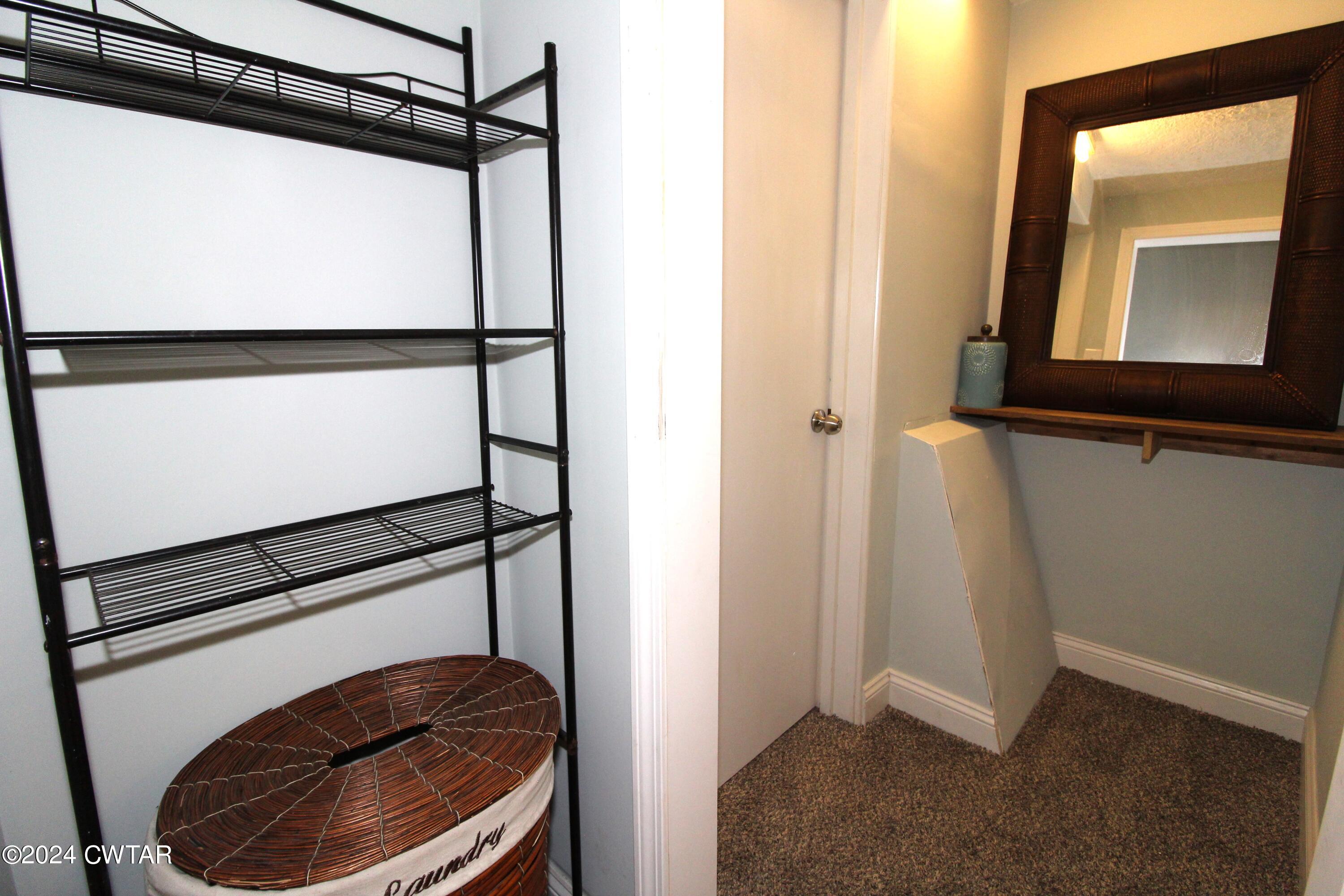 33 Hughes Loop Milan, TN 38358 - Photo 18 of 25 Bathroom/Dressing Area