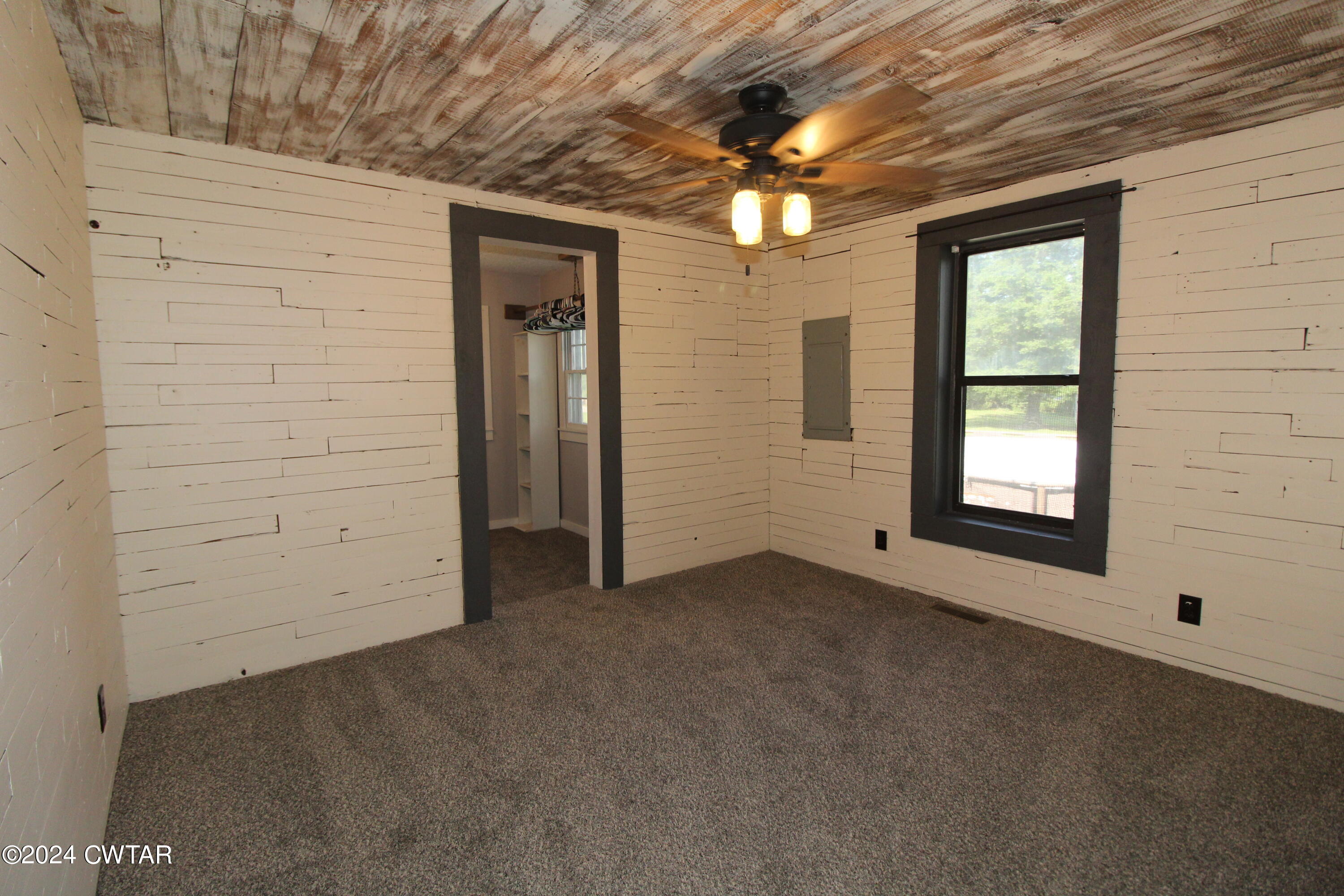 33 Hughes Loop Milan, TN 38358 - Photo 20 of 25 Primary Bedroom