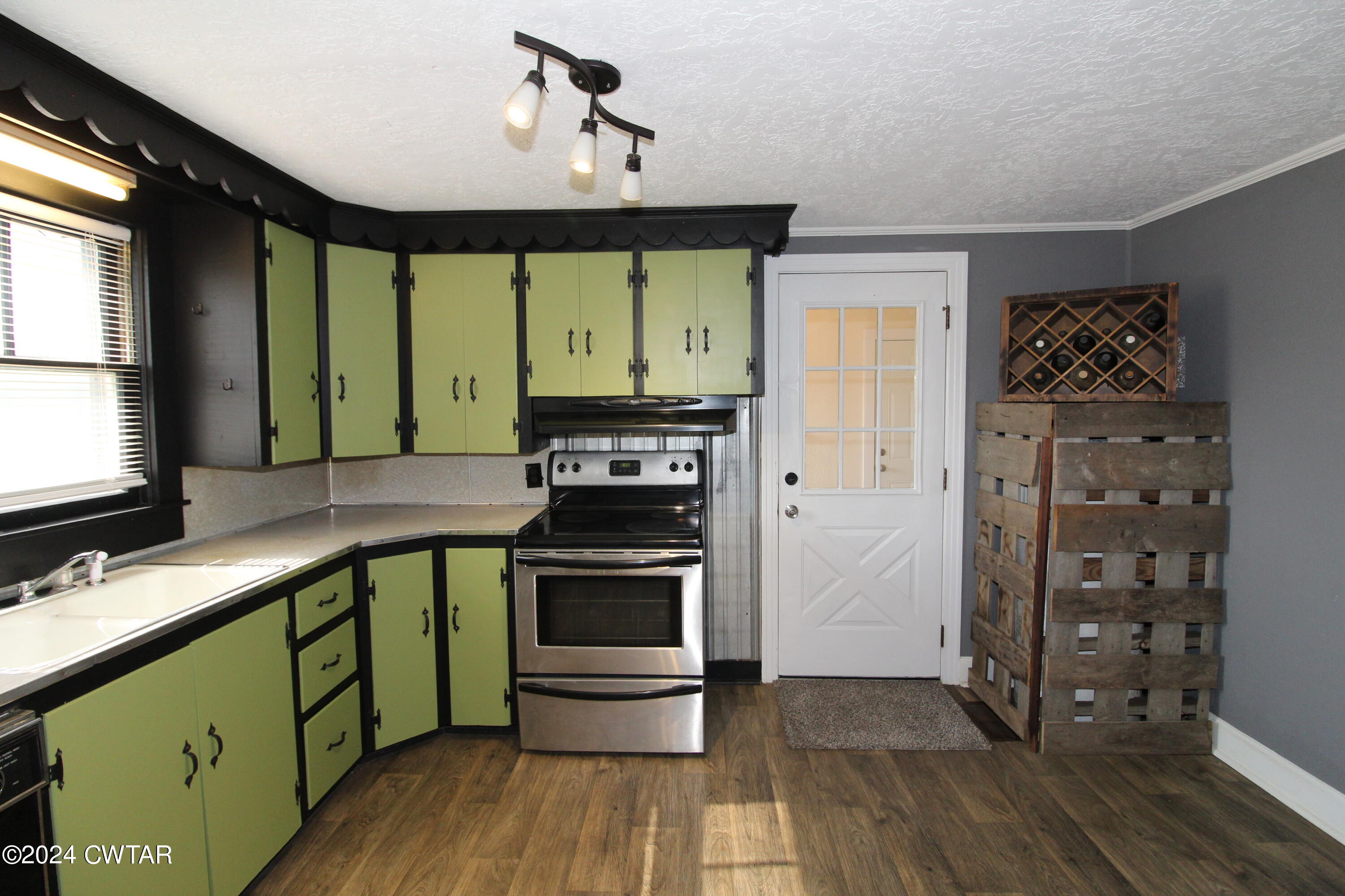 33 Hughes Loop Milan, TN 38358 - Photo 4 of 25 Kitchen